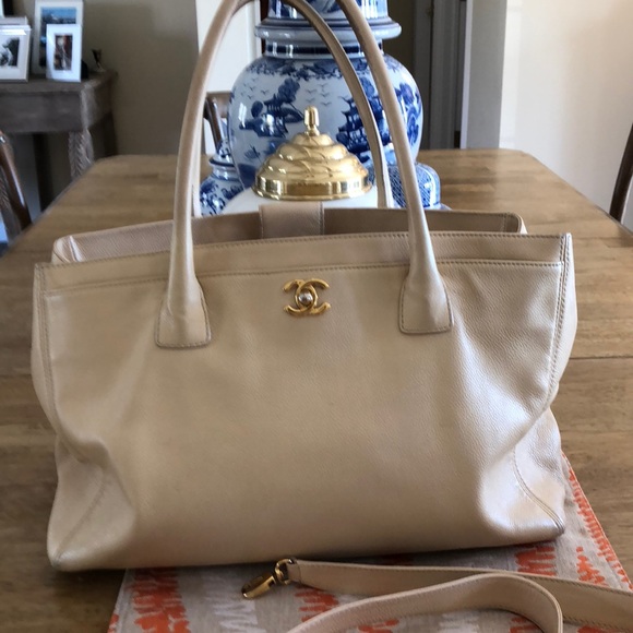 chanel cerf tote 2018